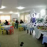 Raffael מלון